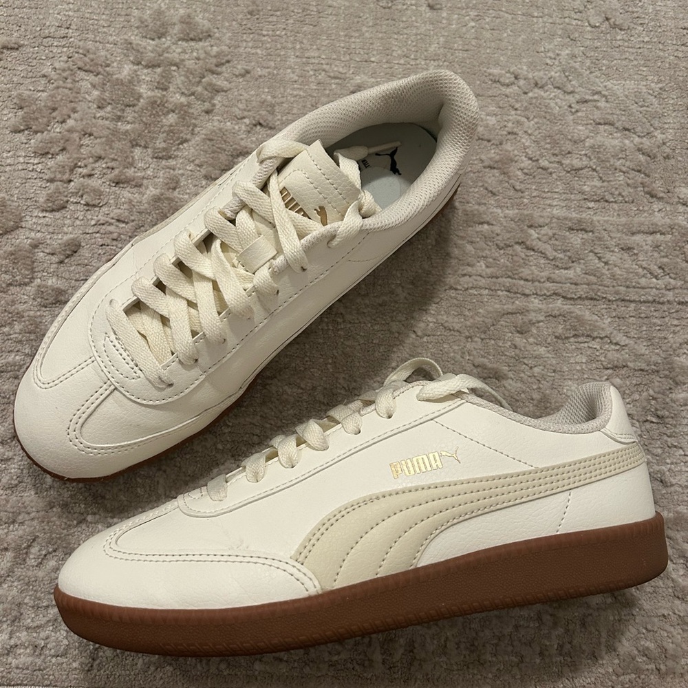Women’s Puma Sneakers